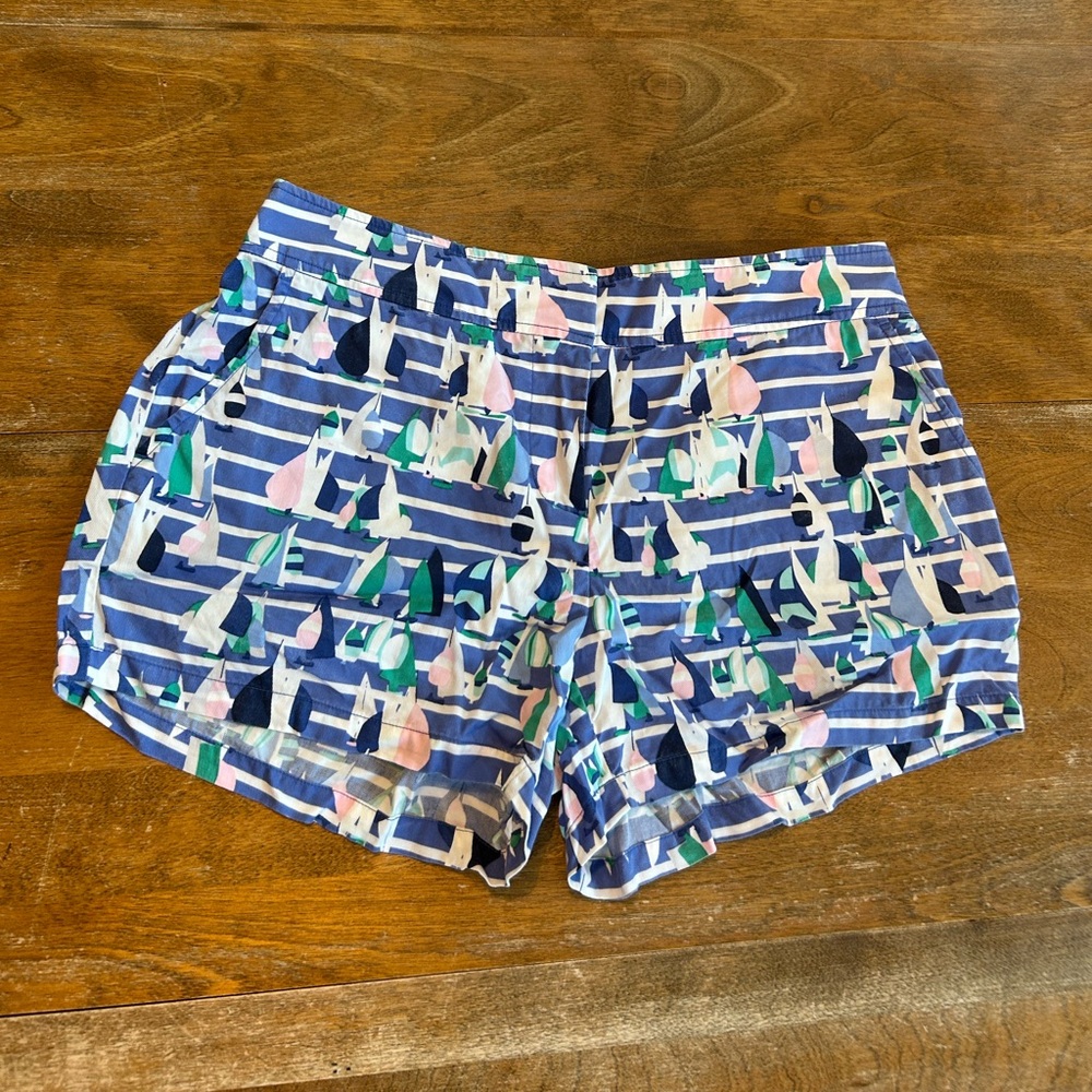 Vineyard Vines Harbor Scene Print Foley Shorts